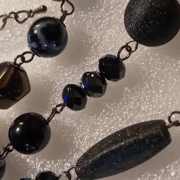 Multi layered multi faceted glass iradecent crystals cut beaded Necklace - Picture 5 of 7